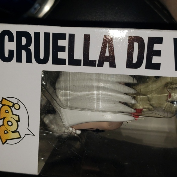 FUNKO POP "VILLIANS" CRUELLA DE VIL NIB - Picture 4 of 7